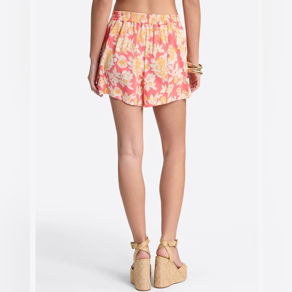 NWT Jessica Simpson Floral Jacinda Tailored Shorts - Picture 2 of 4